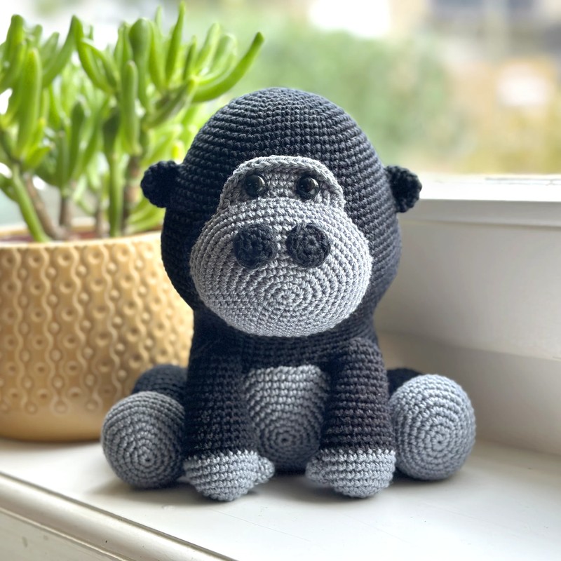 Boneka Rajut Bonzo the Gorilla — DIY Fluffies