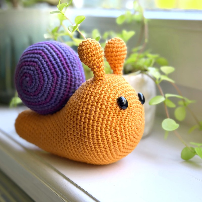 Boneka Rajut Suzan the Snail — DIY Fluffies